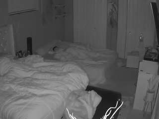 voyeurcam-house-charleys-room