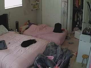 voyeurcam-house-charleys-room