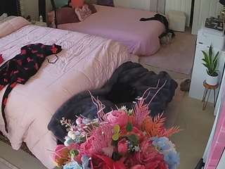 le modèle voyeurcam-house-charleys-room est en webcam porno dans un show sur le site camsoda, il possède les tags suivants: ass,pawg,wet,voyeur,thick,tease,strip,squirter,spank,sex,pussy,pov,orgasm,asshole,masturbation,handjob,flashing,fingers,dildo,cum