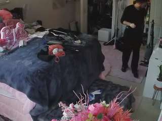 voyeurcam-house-charleys-room
