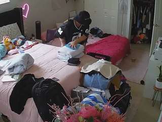voyeurcam-house-charleys-room webcam