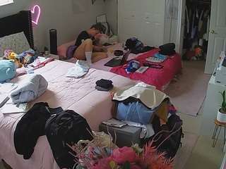 voyeurcam-house-charleys-room webcam