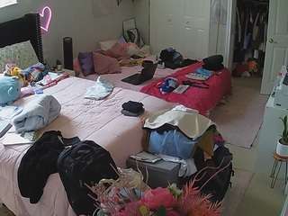 voyeurcam-house-charleys-room webcam