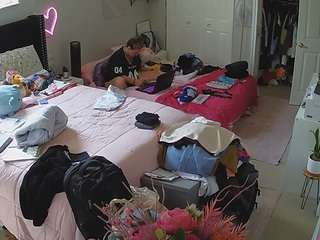 voyeurcam-house-charleys-room webcam
