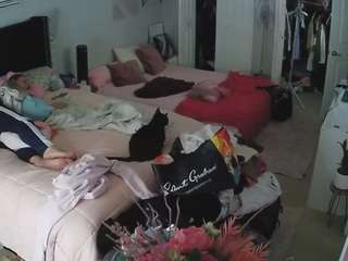 voyeurcam-house-charleys-room