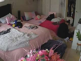 voyeurcam-house-charleys-room