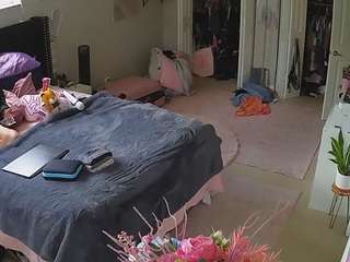 voyeurcam-house-... Live Webcam on CamSoda
