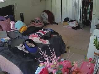 voyeurcam-house-charleys-room