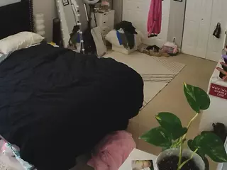 voyeurcam-house-charleys-room's Live Sex Cam Show