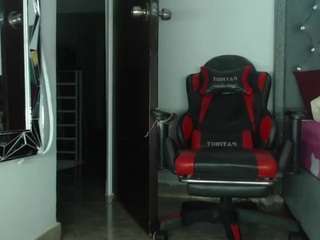 bigassplay from CamSoda is Freechat