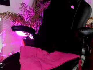 brianaa-hot webcam