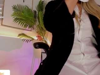 Questo modello è in diretta ora. brianaa-hot