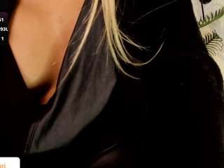 Brianaa-Hot