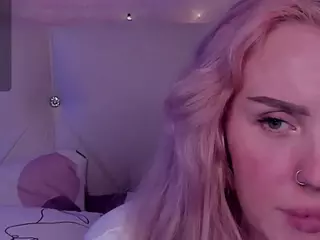 LianaFleen's Live Sex Cam Show