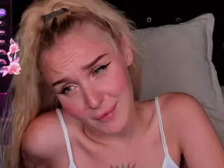 LianaFleen's Live Sex Cam Show