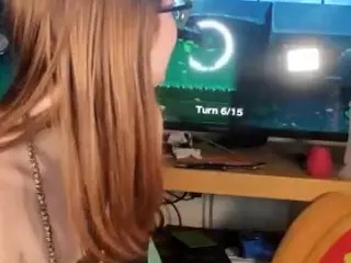 IzzyHellbourne's Live Sex Cam Show