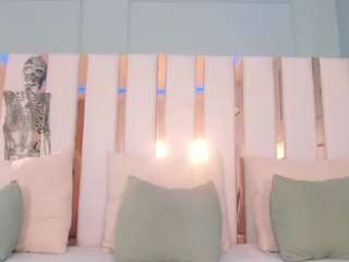 Bluerosse's cam show statistics and live stream