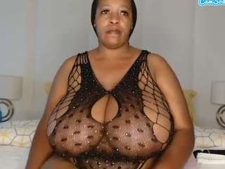 bustyafribabe webcam