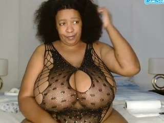 bustyafribabe webcam
