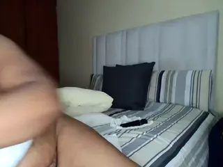 BustyAfribabe's Live Sex Cam Show