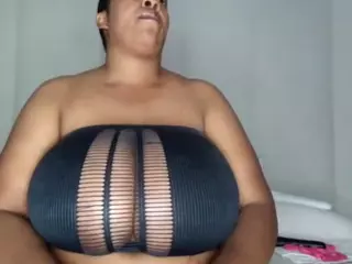 BustyAfribabe's Live Sex Cam Show