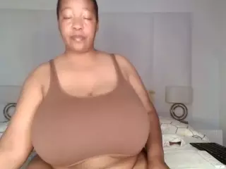 BustyAfribabe's Live Sex Cam Show