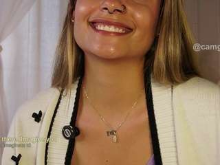 Live webcam model just-gaby18 on Soda Cams