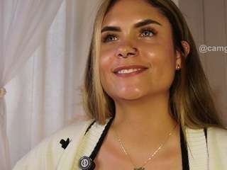 Live webcam model just-gaby18 on Soda Cams