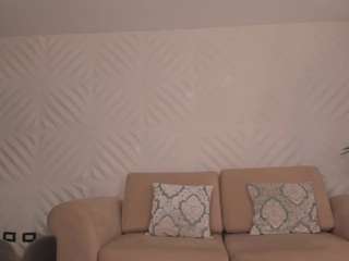 rileyride's CamSoda show and profile