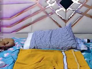 Kendrafosteer live cam preview