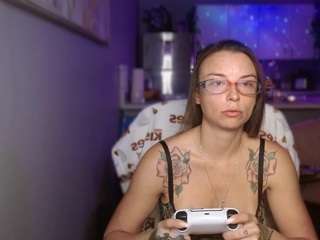 Live webcam model muhriesuh on Soda Cams