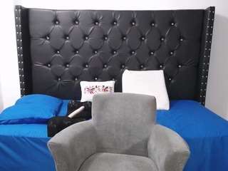 renata-salinas Live Webcam on CamSoda