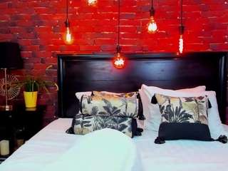 adoralynn Live Webcam on {site_name}