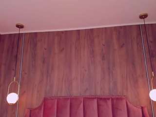 adoralynn Live Webcam on CamSoda