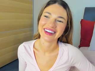 dariadeli's CamSoda show and profile