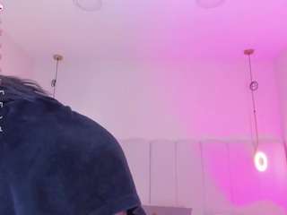 huge-boobs-ebony webcam