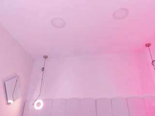 huge-boobs-ebony from CamSoda is Freechat