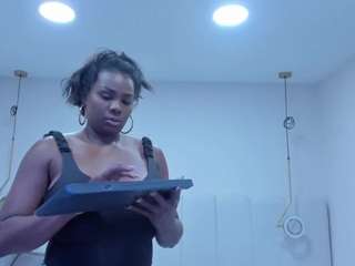 huge-boobs-ebony