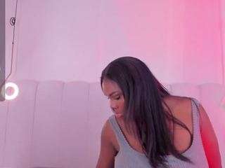  huge-boobs-ebony chat room