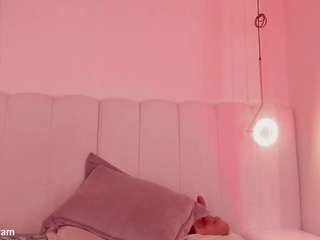 huge-boobs-ebony webcam