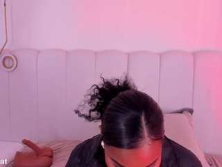 huge-boobs-ebony webcam