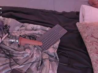 huge-boobs-ebony webcam