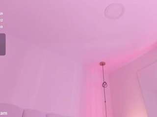 huge-boobs-ebony webcam