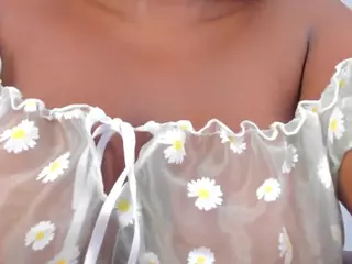 huge-boobs-ebony's Live Sex Cam Show