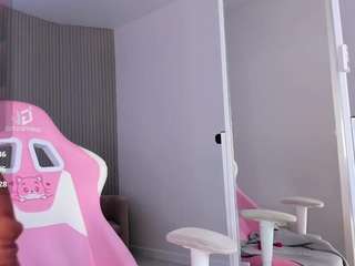 virrginchloee live webcam show