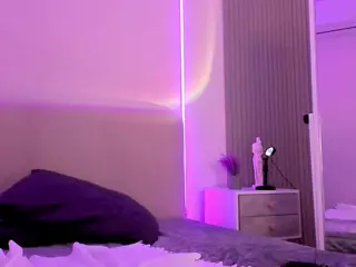 VirrginChloee's Live Sex Cam Show