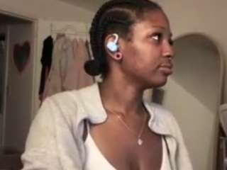 Mocha Kaia live webcam show