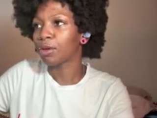 Mocha Kaia live webcam show