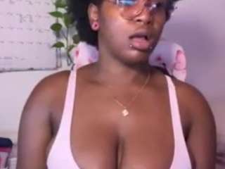 Mocha Kaia live cam preview