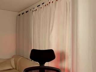 jaaadeee's CamSoda show and profile